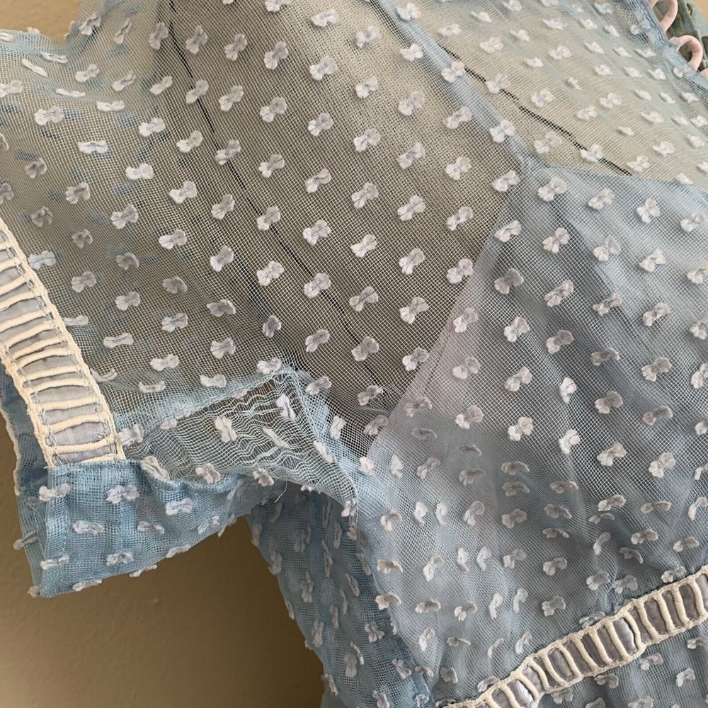 Elegant Blue Lace Dress - Picture 9 of 12